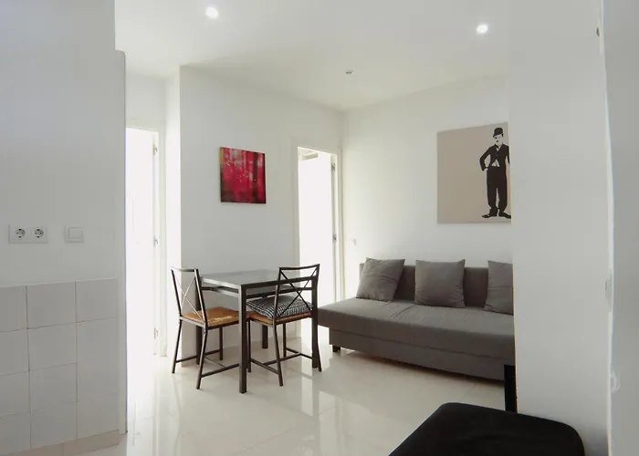 Antonio Zamora, 16 2º Exterior Centro